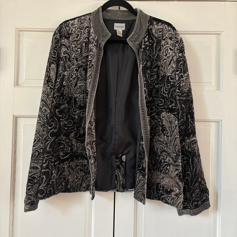 Chico's Size 3 Elegant Black‎ Gray Velvet Burnout Paisley Blazer Jacket Size XL